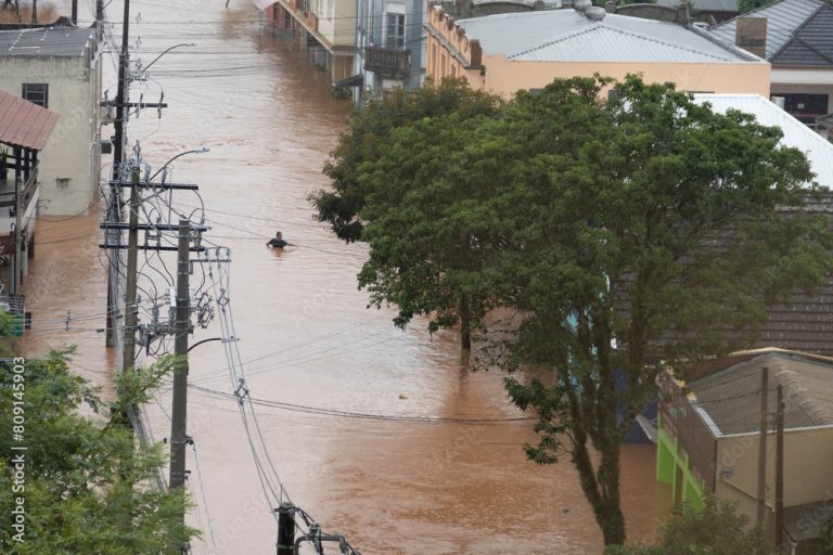 Flood in southern Brazil leaves the city of Igrejinha flooded and residents are rescued